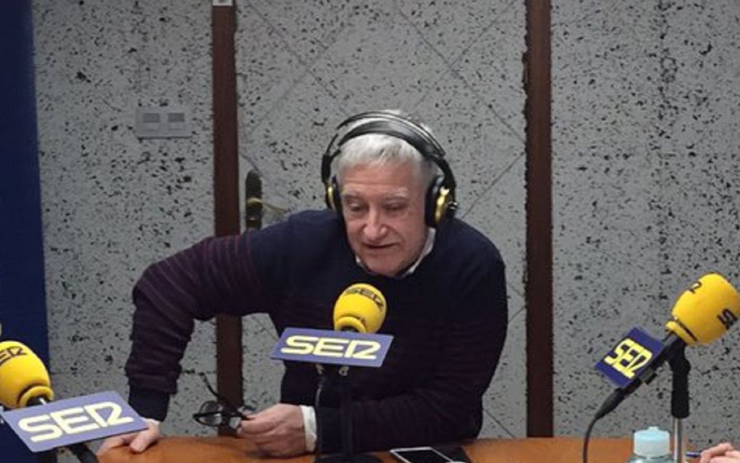 El portavoz municipal durante una intervención en Radio Ourense El portavoz municipal durante una intervención en Radio Ourense