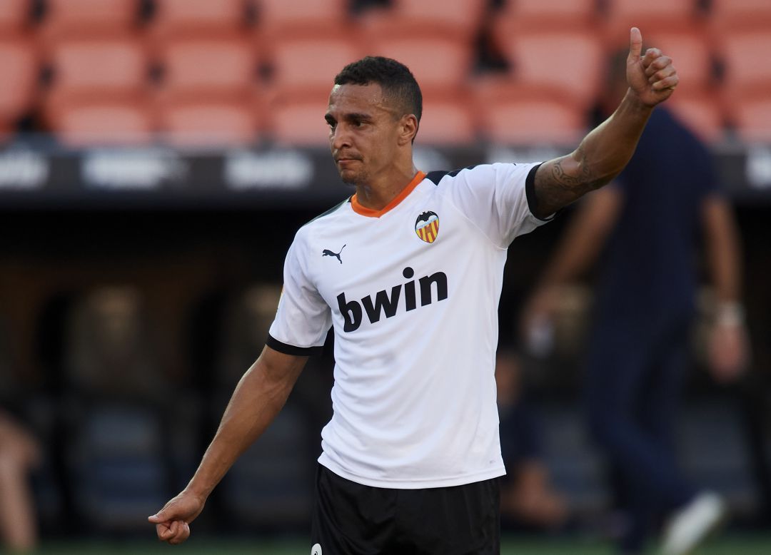 Rodrigo, con la camiseta del Valencia. Rodrigo, con la camiseta del Valencia.
