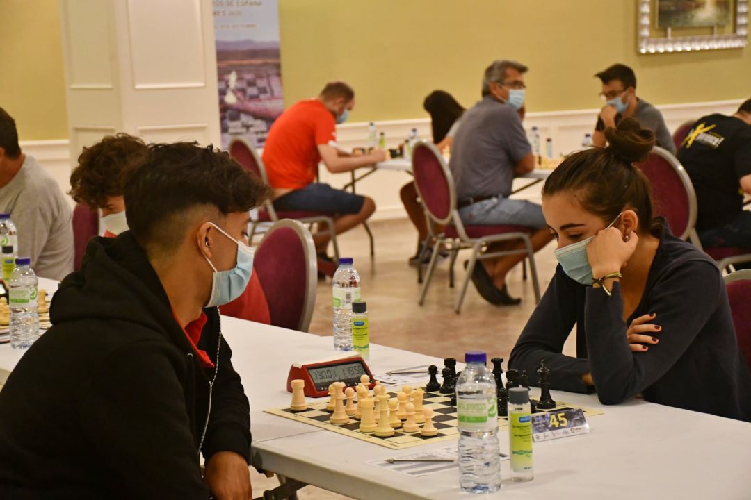 Ajedrecistas, durante una partida de los Campeonatos de España de Ajedrez 2020 Ajedrecistas, durante una partida de los Campeonatos de España de Ajedrez 2020