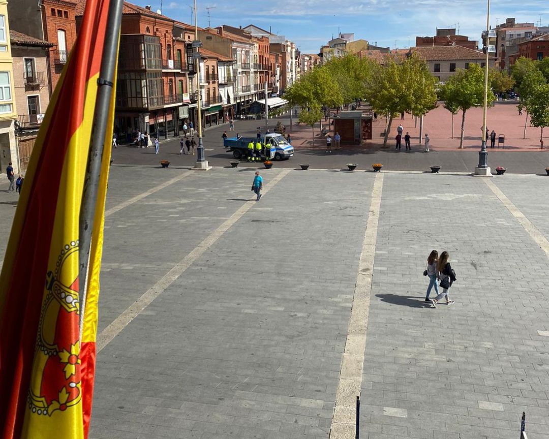 La imagen de la Plaza Mayor a las 12 del mediodía no tiene nada que ver con la de otros años La imagen de la Plaza Mayor a las 12 del mediodía no tiene nada que ver con la de otros años