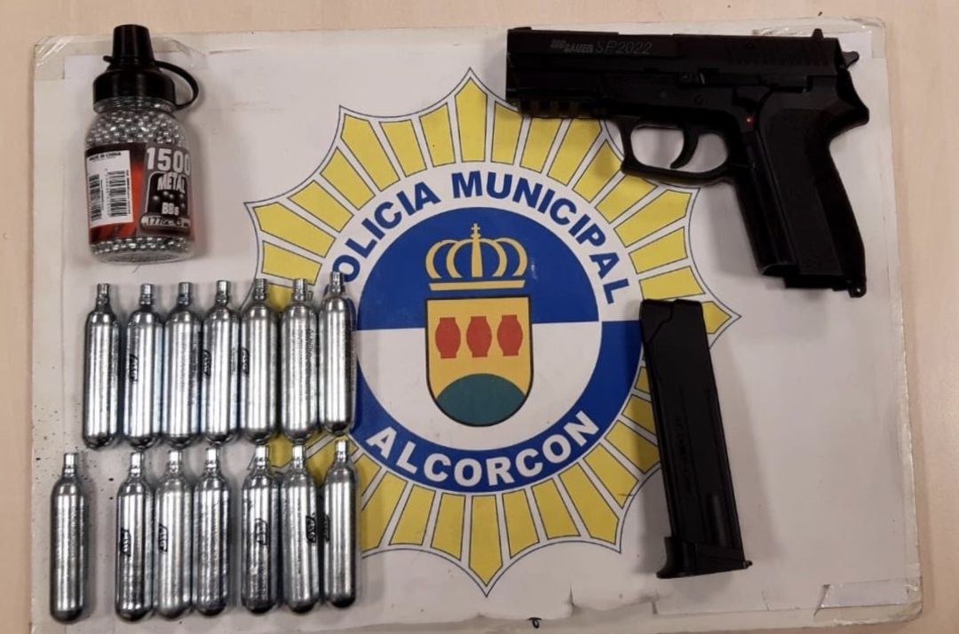 Arma de aire requisada por la Policía Municipal de Alcorcón Arma de aire requisada por la Policía Municipal de Alcorcón