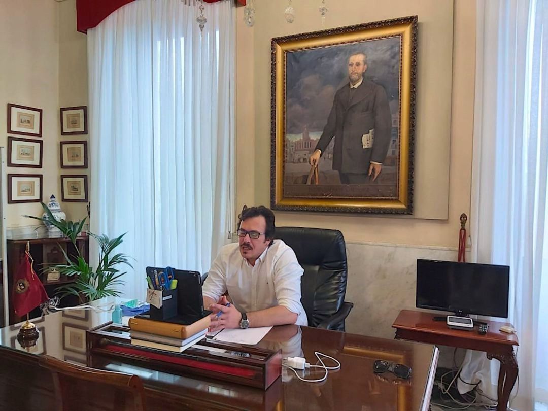 El alcalde, José María González El alcalde, José María González