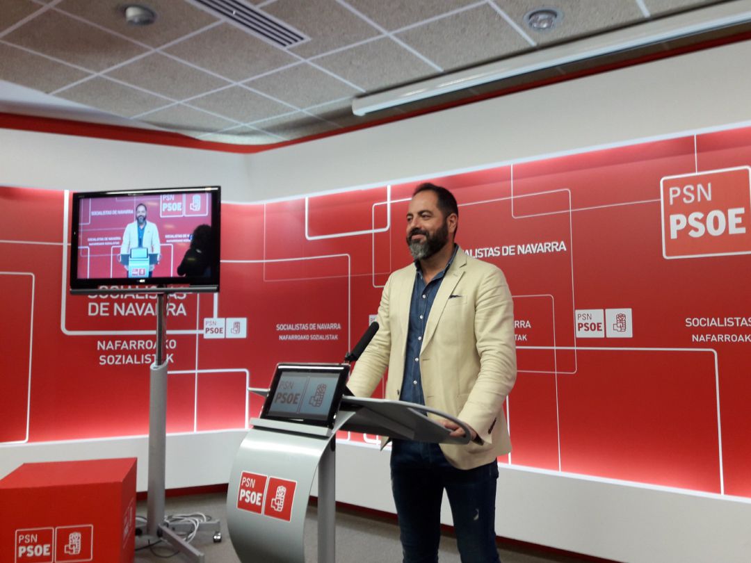 El portavoz del PSN en el Parlamento de Navarra, Ramón Alzórriz, en rueda de prensa El portavoz del PSN en el Parlamento de Navarra, Ramón Alzórriz, en rueda de prensa