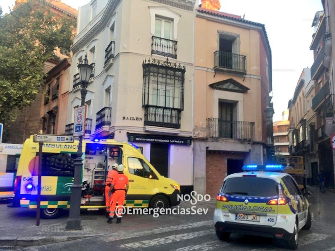 Inmueble de la calle Bailén en el que se ha producido el accidente laboral que ahora investiga la Policía Nacional Inmueble de la calle Bailén en el que se ha producido el accidente laboral que ahora investiga la Policía Nacional