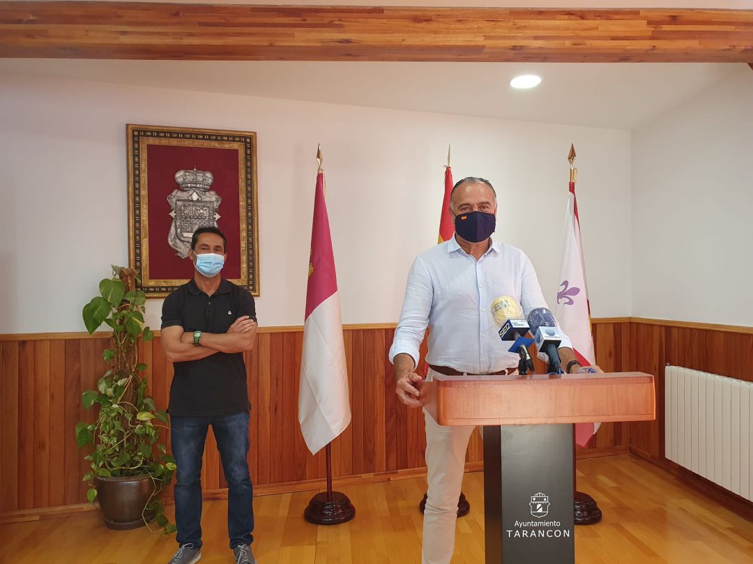 El alcalde de la localidad ha firmado el bando que recoge las medidas para evitar la generación de riesgos de propagación de Covid-19 El alcalde de la localidad ha firmado el bando que recoge las medidas para evitar la generación de riesgos de propagación de Covid-19