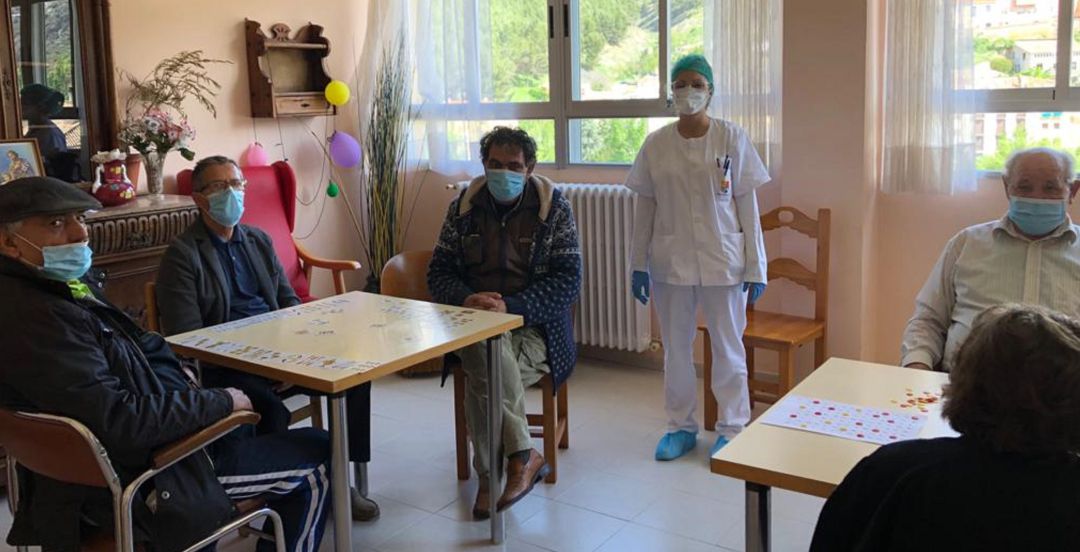 Durante dos meses se han realizado actividades con 46 ancianos. Durante dos meses se han realizado actividades con 46 ancianos.