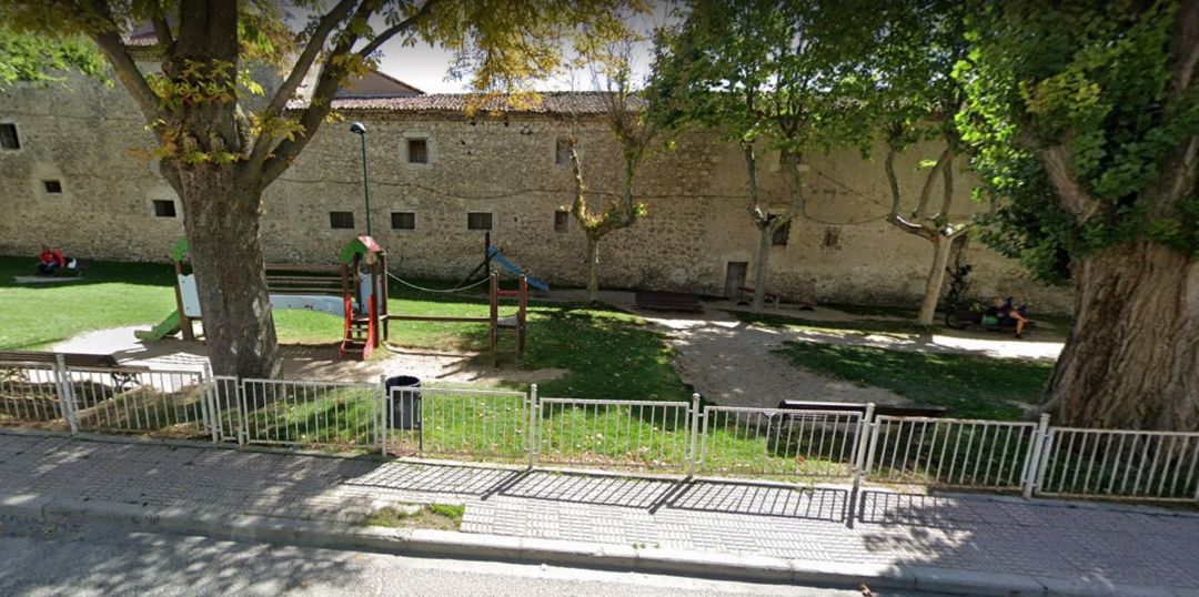 Parque infantil de Santa Clara en Cuéllar Parque infantil de Santa Clara en Cuéllar