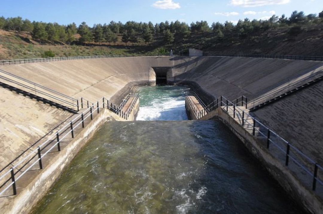 Las obras mantendrán cerrado el canal durante trece semanas. Las obras mantendrán cerrado el canal durante trece semanas.