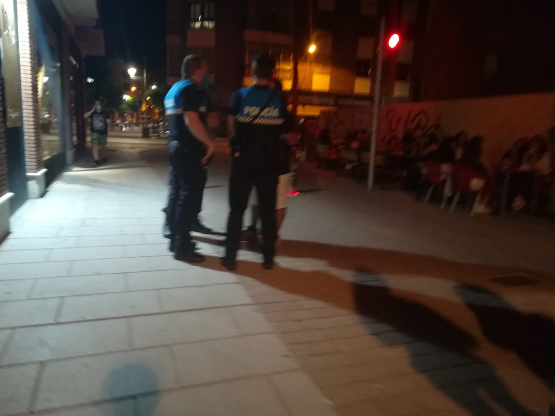 Imagen de archivo reciente de la Policía Local controlando el ocio nocturno Imagen de archivo reciente de la Policía Local controlando el ocio nocturno