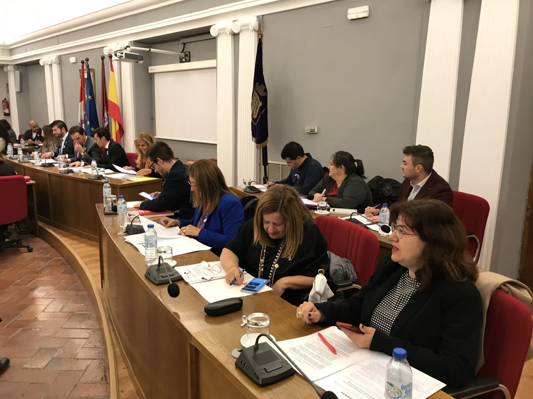 PSOE y Gana Medina preguntan por las contrataciones con empresas ligadas a familiares de la corporación PSOE y Gana Medina preguntan por las contrataciones con empresas ligadas a familiares de la corporación