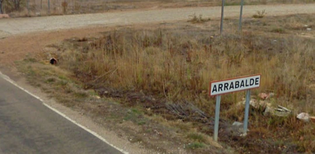 Señal de poblado de Arrabalde Señal de poblado de Arrabalde
