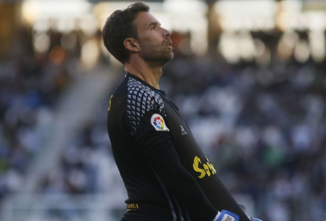 Alberto Cifuentes podría estrenarse en Primera este sábado y convertirse en el debutante más veterano de la liga Alberto Cifuentes podría estrenarse en Primera este sábado y convertirse en el debutante más veterano de la liga