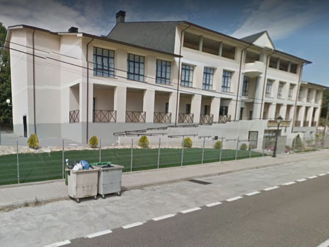 Residencia de El Puente de Sanabria en la que se ha producido el brote de coronavirus Residencia de El Puente de Sanabria en la que se ha producido el brote de coronavirus