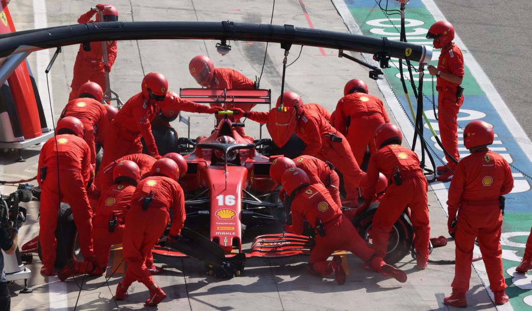 Charles Leclerc, a su paso por el 'pit lane' en el GP de Italia, celebrado el 6 de septiembre en Monza. Charles Leclerc, a su paso por el 'pit lane' en el GP de Italia, celebrado el 6 de septiembre en Monza.
