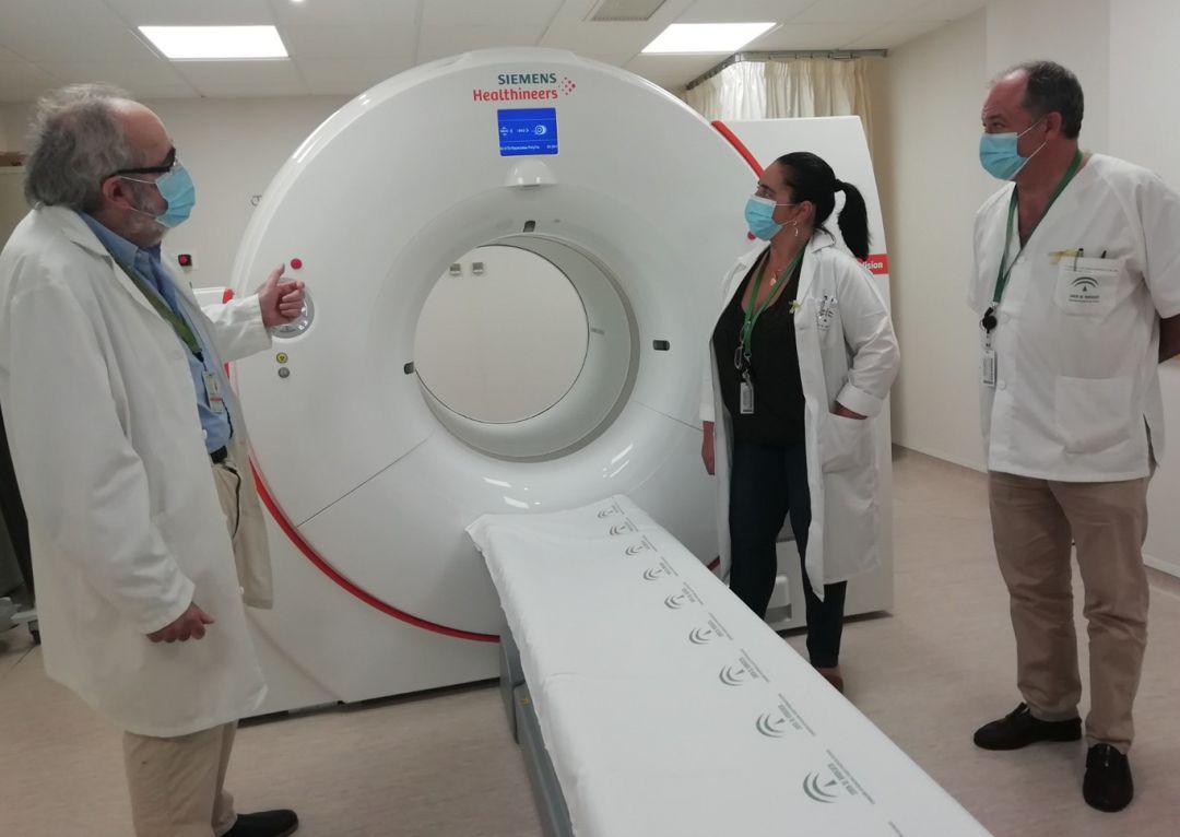 El nuevo 'PET TAC' adquirido por la Consejería de Salud de la Junta para el hospital Virgen de las Nieves de Granada El nuevo 'PET TAC' adquirido por la Consejería de Salud de la Junta para el hospital Virgen de las Nieves de Granada