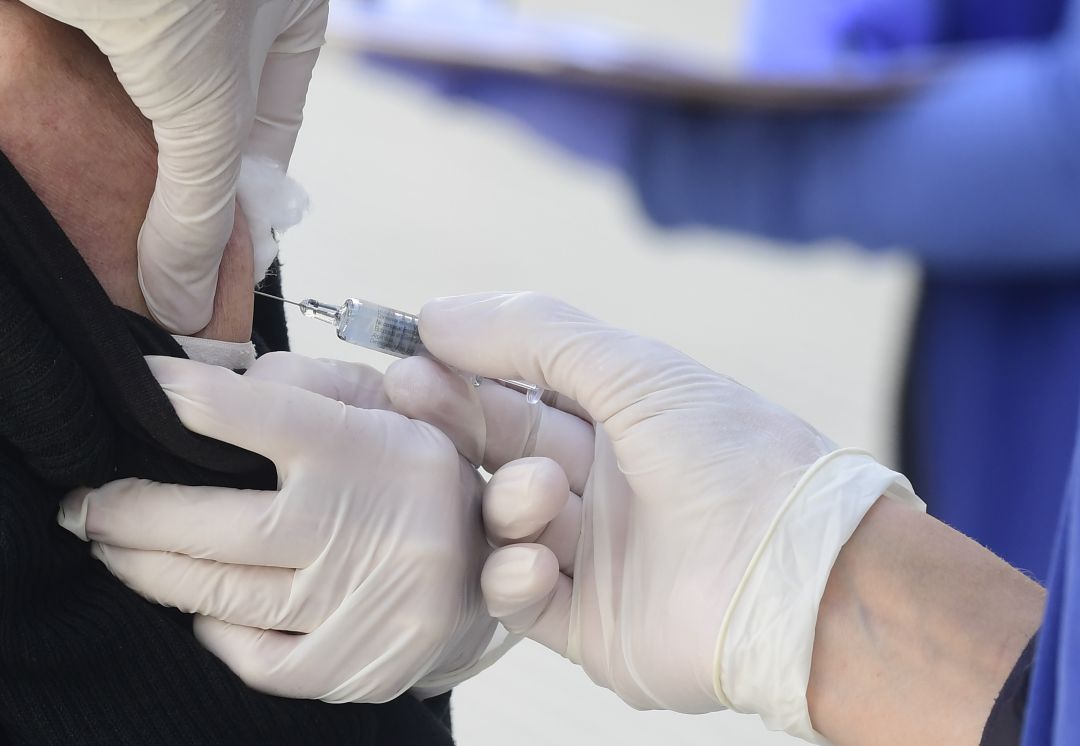 Próximamente se van a definir qué colectivos serán los primeros en recibir la vacuna del coronavirus Próximamente se van a definir qué colectivos serán los primeros en recibir la vacuna del coronavirus
