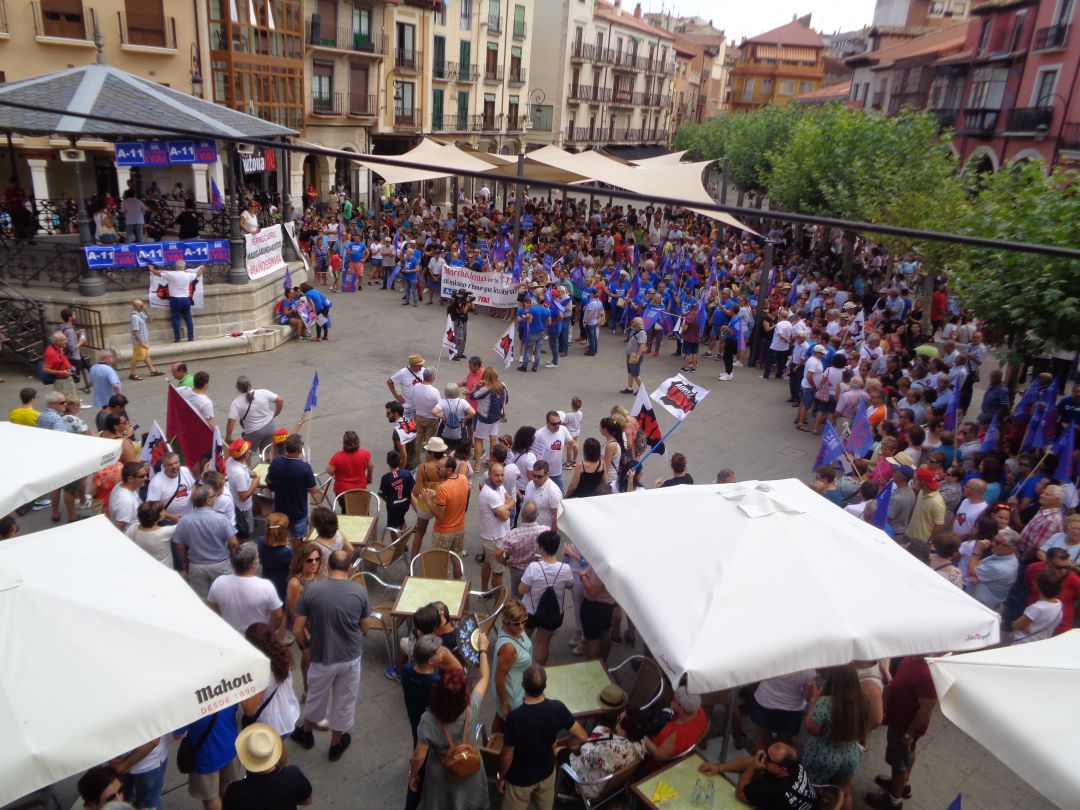 Imagen de archivo de la marcha lenta por la A.11 de agosto de 2019 Imagen de archivo de la marcha lenta por la A.11 de agosto de 2019