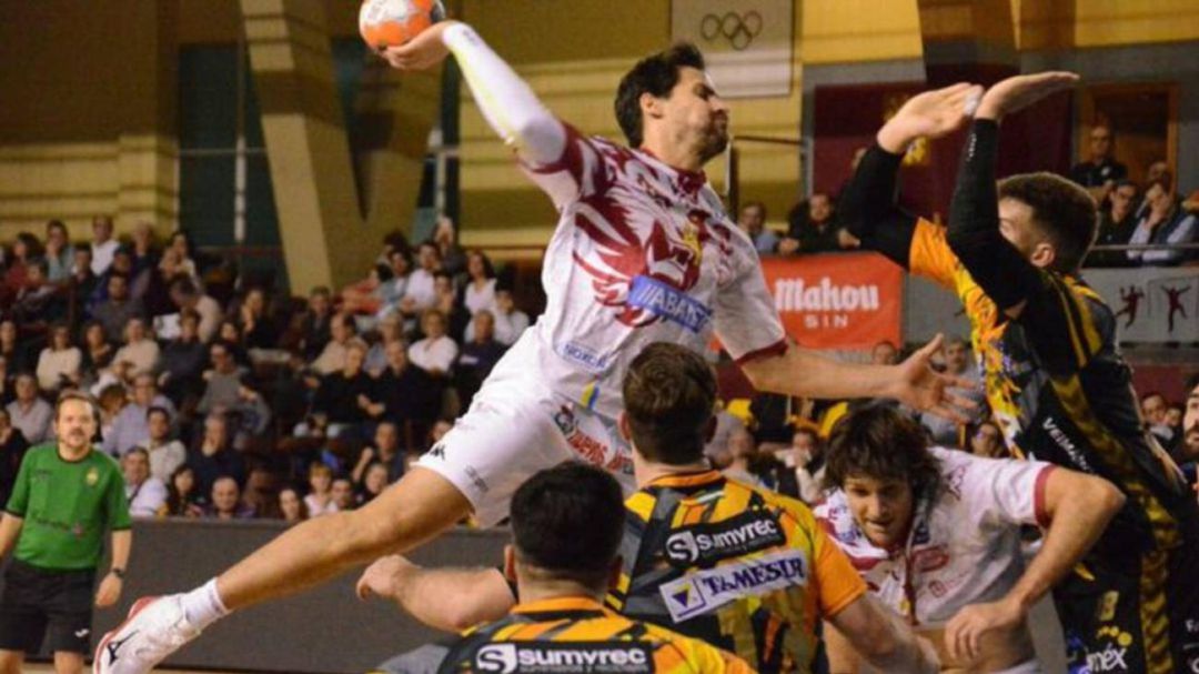 Erwin Feutchmann vuelve a disfrutar del balonmano Erwin Feutchmann vuelve a disfrutar del balonmano