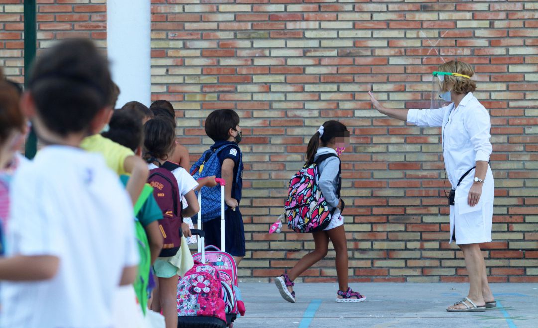 Primer día del curso escolar en el colegio público Federico García Lorca de Málaga. Primer día del curso escolar en el colegio público Federico García Lorca de Málaga.