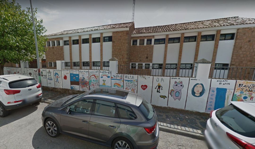 Colegio 'San Jesús del Llano' de Baños de la Encina. Colegio 'San Jesús del Llano' de Baños de la Encina.