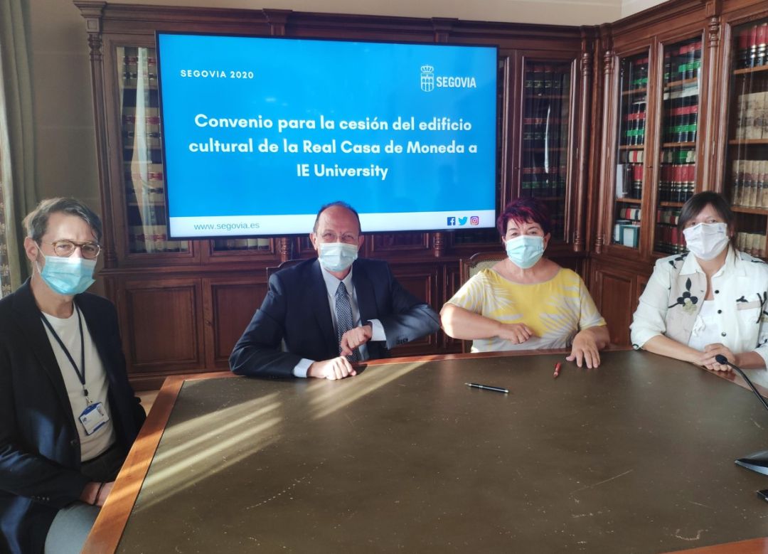 El convenio se ha firmado por la alcaldesa y por el rector del campus de Segovia Salvador Carmona El convenio se ha firmado por la alcaldesa y por el rector del campus de Segovia Salvador Carmona