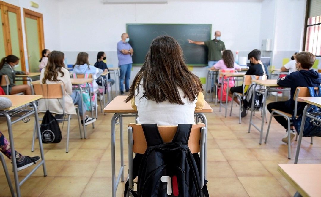 Se retrasa el inicio del curso escolar en Secundaria, Bachillerato y FP Se retrasa el inicio del curso escolar en Secundaria, Bachillerato y FP