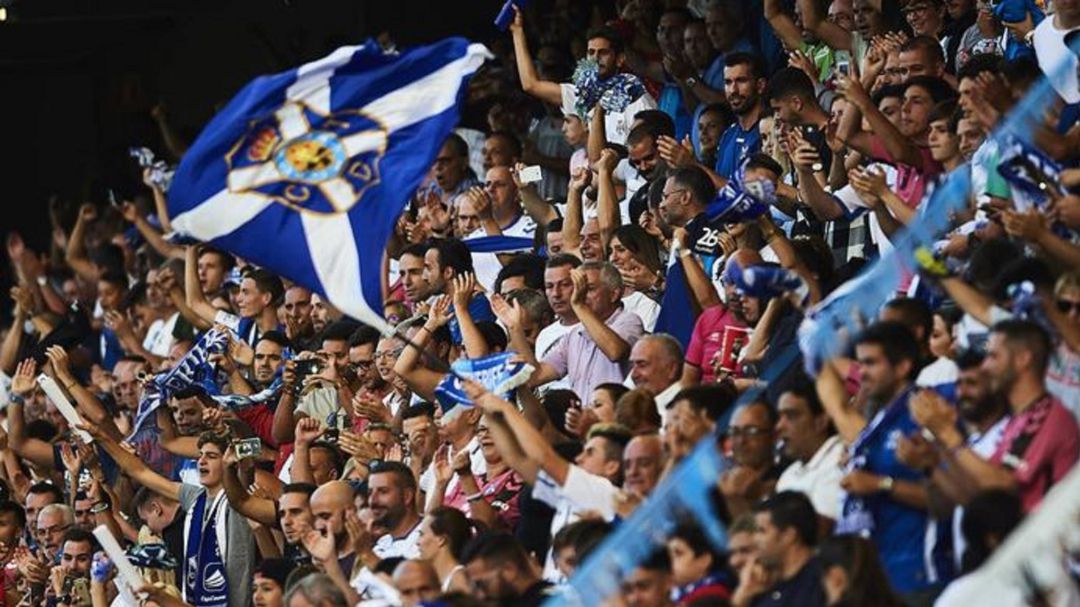 Aficionados del Tenerife, en el Heliodoro. Aficionados del Tenerife, en el Heliodoro.