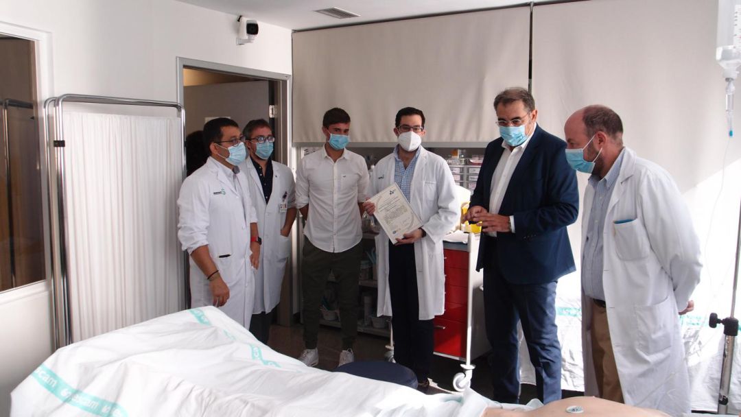 El consejero de Sanidad, Jesús Fernández Sanz, durante su visita al Hospital de Ciudad Real El consejero de Sanidad, Jesús Fernández Sanz, durante su visita al Hospital de Ciudad Real
