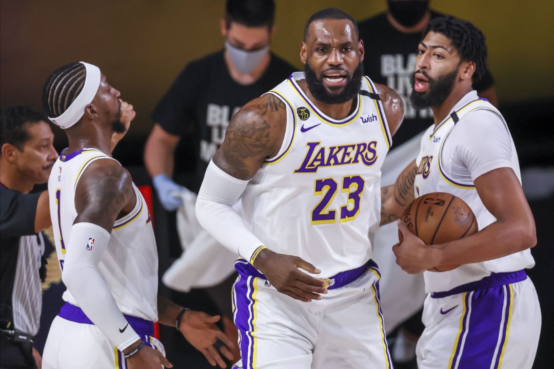 Lebron James, Kentavious Caldwell-Pope y Anthony Davis, durante el partido contra los Rockets. Lebron James, Kentavious Caldwell-Pope y Anthony Davis, durante el partido contra los Rockets.