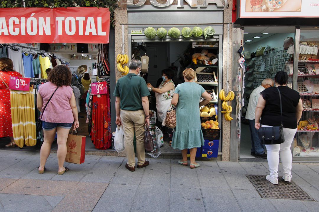 Calle comercial. Calle comercial.