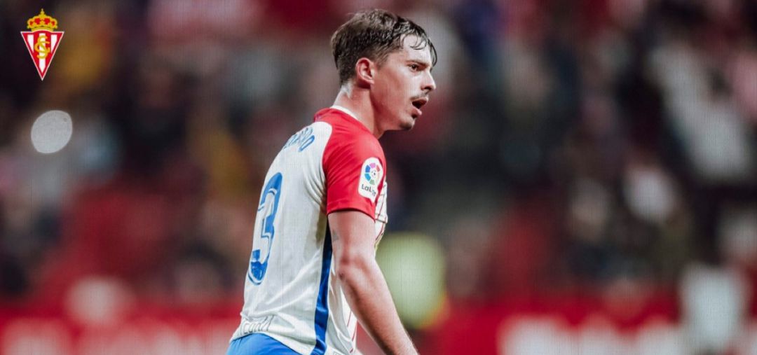 Cordero ha sido el primer futbolista en abandonar la disciplina rojiblanca. Cordero ha sido el primer futbolista en abandonar la disciplina rojiblanca.