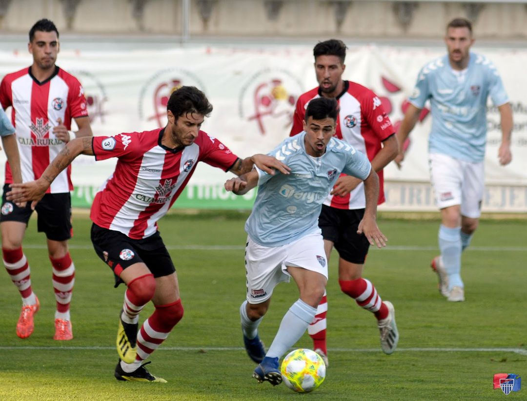 Javi Borrego en el partido de Play Off de ascenso a Segunda B frente al Zamora CF Javi Borrego en el partido de Play Off de ascenso a Segunda B frente al Zamora CF