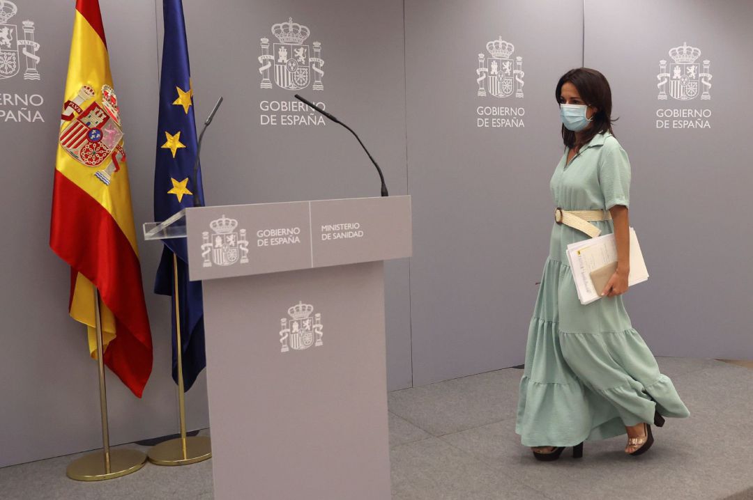 La secretaria de Estado de Sanidad, Silvia Calzón, comparece en rueda de prensa para dar cuenta de los últimos datos de la pandemia de coronavirus en España. La secretaria de Estado de Sanidad, Silvia Calzón, comparece en rueda de prensa para dar cuenta de los últimos datos de la pandemia de coronavirus en España.