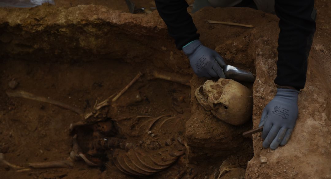 Recuperación del cuerpo de Timoteo Mendieta, asesinado en 1939, en el cementerio de Guadalajara. Recuperación del cuerpo de Timoteo Mendieta, asesinado en 1939, en el cementerio de Guadalajara.