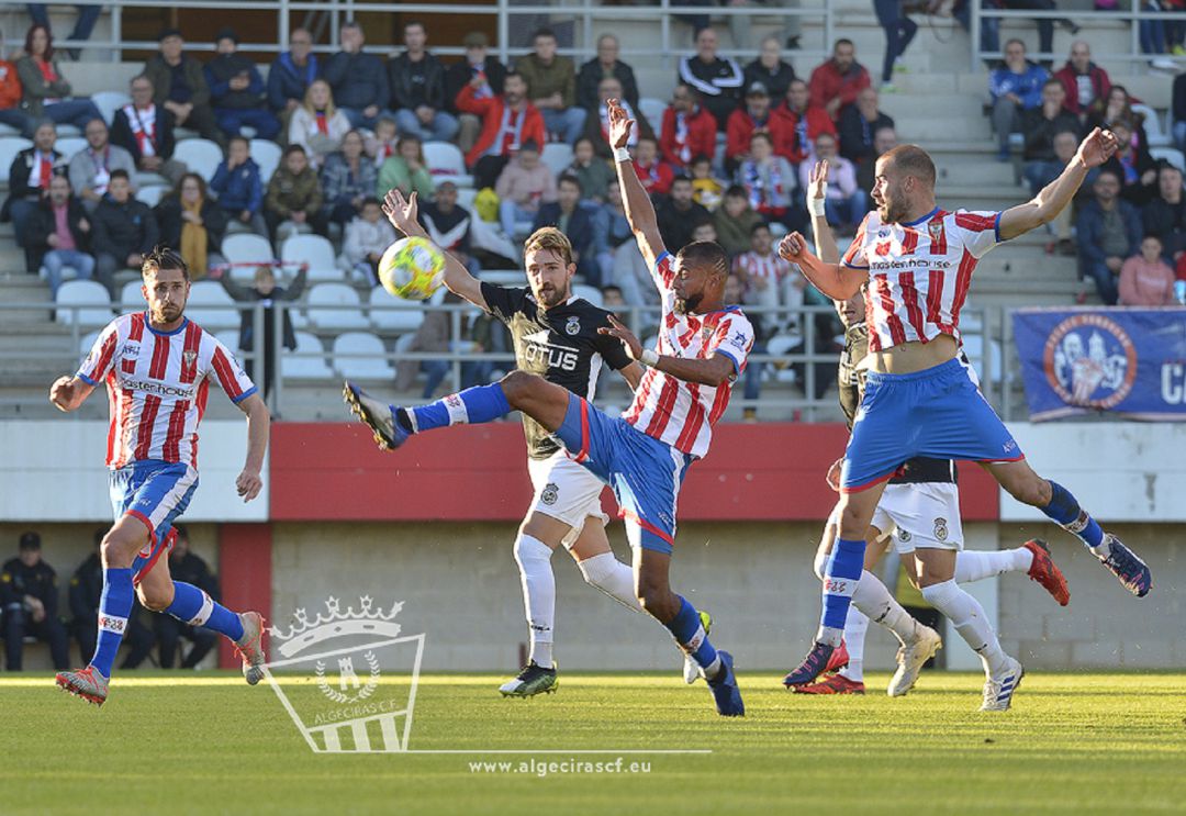 Un momento del duelo en Algeciras. Un momento del duelo en Algeciras.