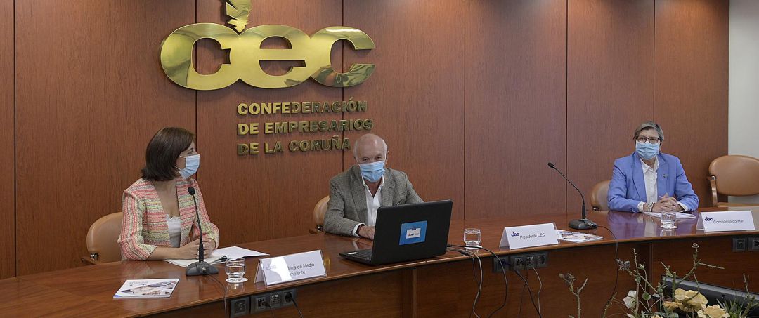 Las conselleiras con el presidente de los empresarios de A Coruña Las conselleiras con el presidente de los empresarios de A Coruña