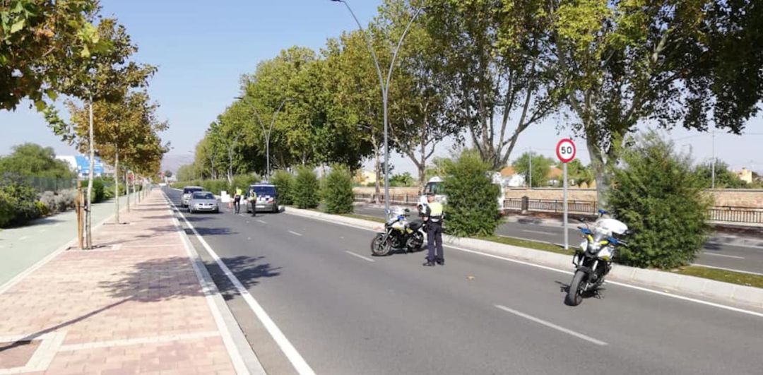 Primeros controles de la Policía de Local de Lorca en los accesos y salidas al casco urbano Primeros controles de la Policía de Local de Lorca en los accesos y salidas al casco urbano