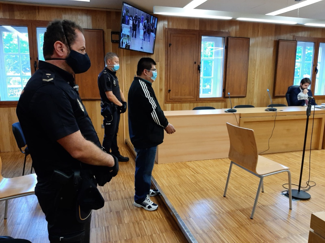 El acusado durante el juicio celebrado en la Audiencia provincial de Lugo. El acusado durante el juicio celebrado en la Audiencia provincial de Lugo.