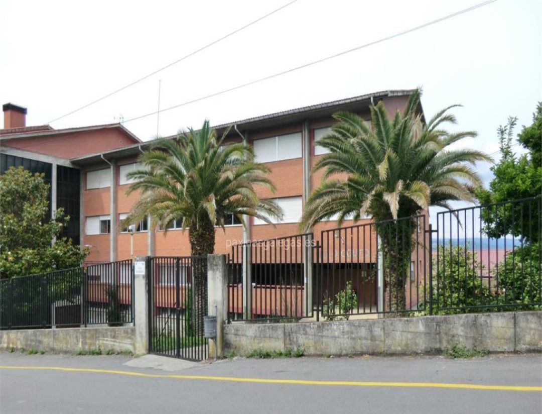 IES de O Couto, uno de los institutos que se ha dirigido a Educación para pedir más profesorado IES de O Couto, uno de los institutos que se ha dirigido a Educación para pedir más profesorado