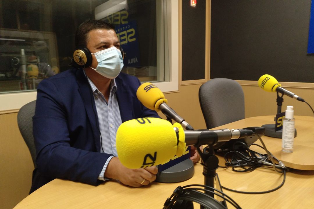 Carlos García, en los estudios de Ser Ávila Carlos García, en los estudios de Ser Ávila