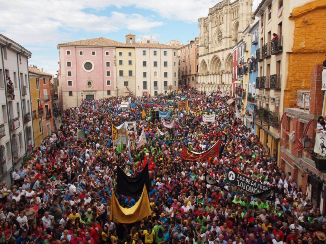 El desfile de peñas de San Mateo, en una imagen de archivo El desfile de peñas de San Mateo, en una imagen de archivo