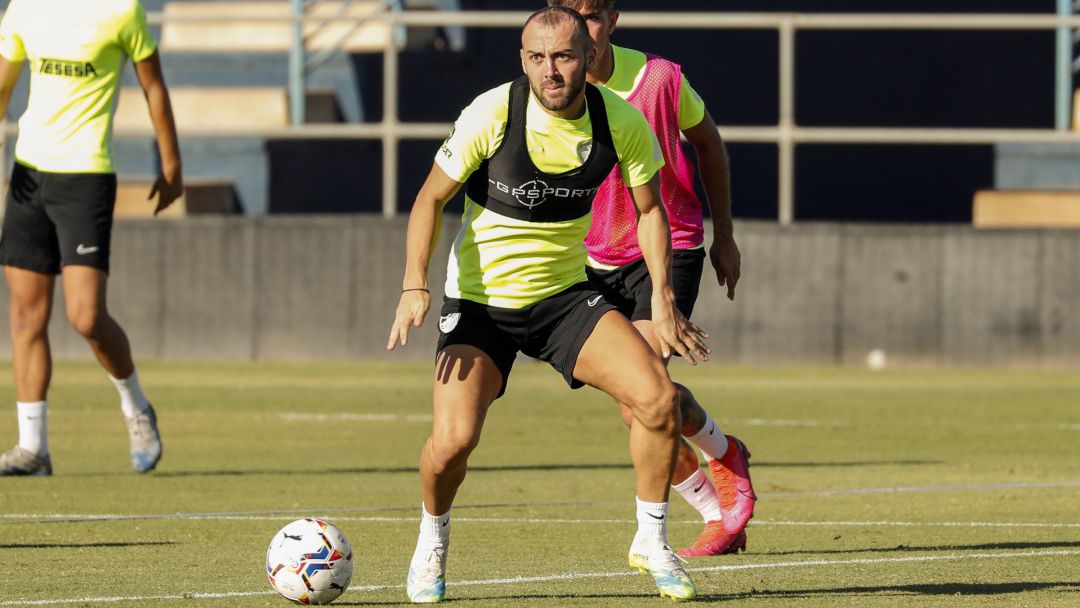 Keidi Bare, en el entrenamiento del Málaga del martes Keidi Bare, en el entrenamiento del Málaga del martes