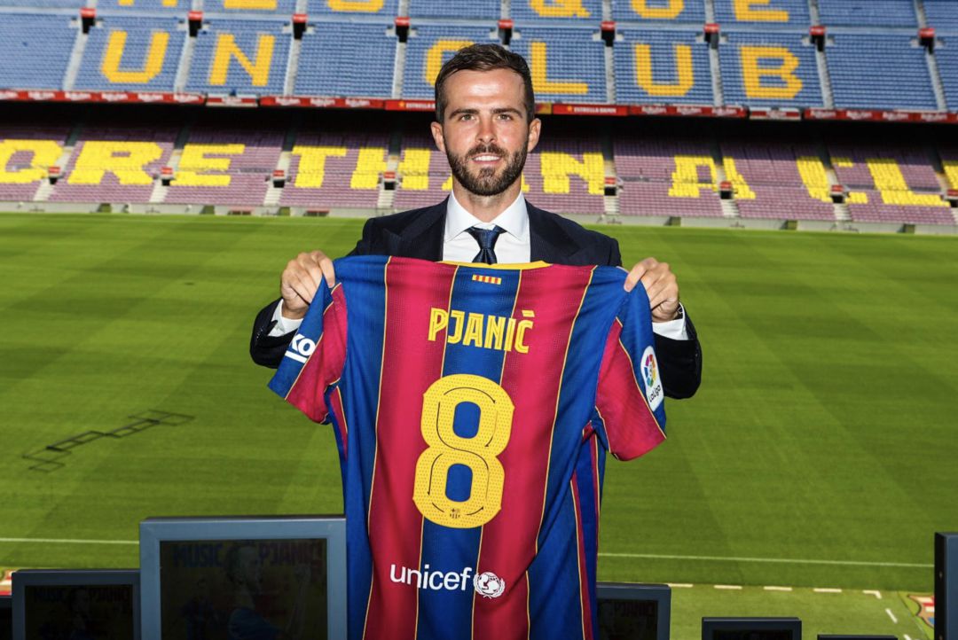 Miralem Pjanic llueix el dorsal 8. Miralem Pjanic llueix el dorsal 8.