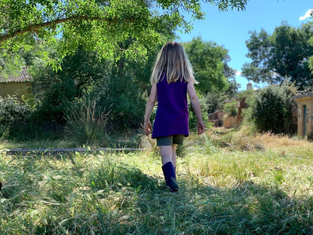 La hija de Juan en su nueva vida en Fresnadillas de la Oliva, un pueblo al oeste de Madrid La hija de Juan en su nueva vida en Fresnadillas de la Oliva, un pueblo al oeste de Madrid