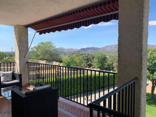 Las vistas desde la nueva casa de Juan y su familia Las vistas desde la nueva casa de Juan y su familia