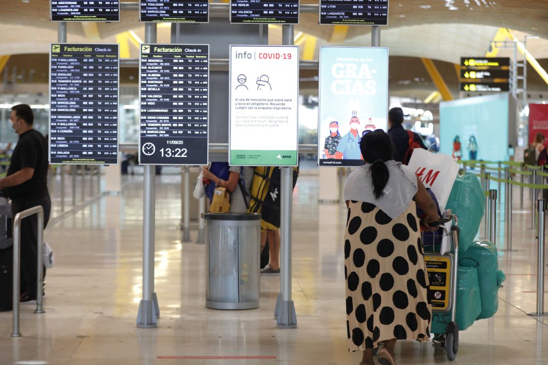 Terminal T4 del aeropuerto Adolfo Suárez Madrid-Barajas, en Madrid. Terminal T4 del aeropuerto Adolfo Suárez Madrid-Barajas, en Madrid.