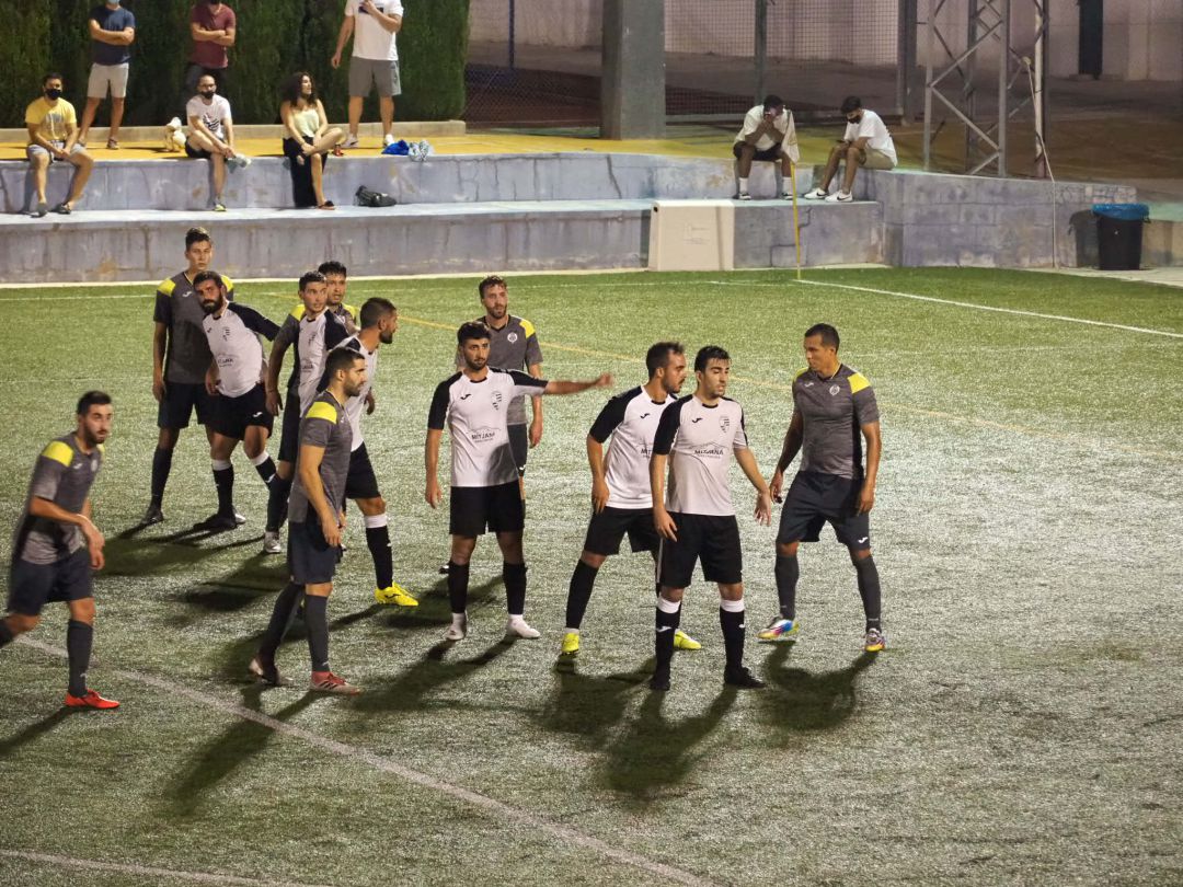 Lance del partido entre La Font y el CF Gandia Lance del partido entre La Font y el CF Gandia