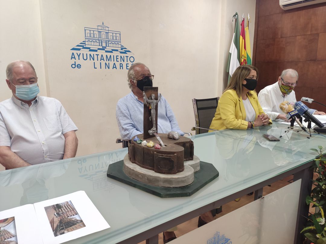 Presentación del boceto del monumento a Palomo Linares. Presentación del boceto del monumento a Palomo Linares.