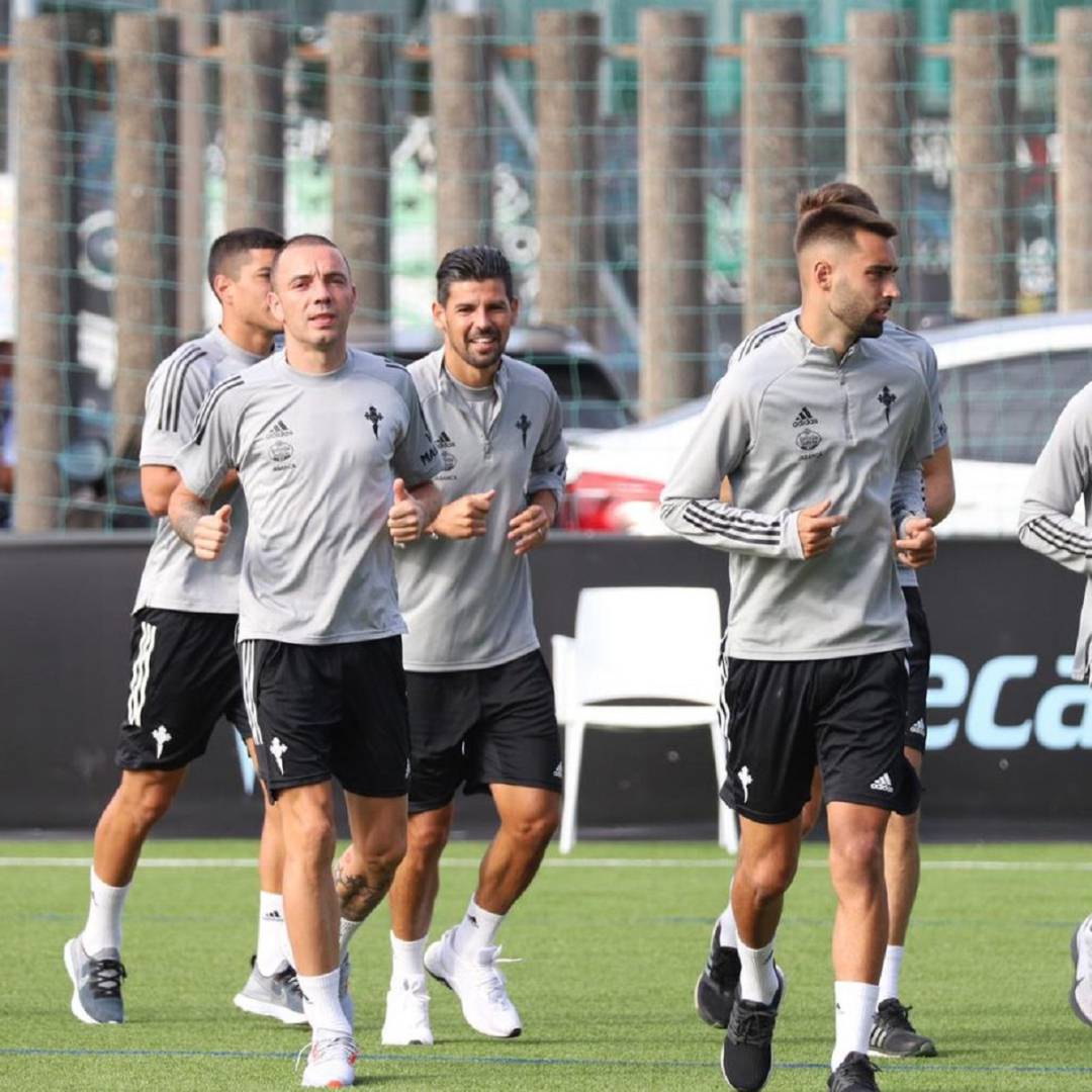 Nolito en segundo plano, tras Aspas Nolito en segundo plano, tras Aspas