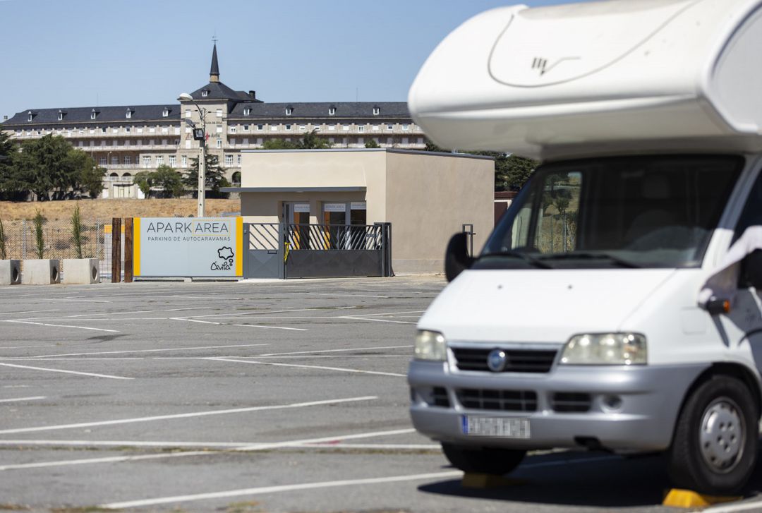 Zona reservada para el estacionamiento de autocaravanas Zona reservada para el estacionamiento de autocaravanas